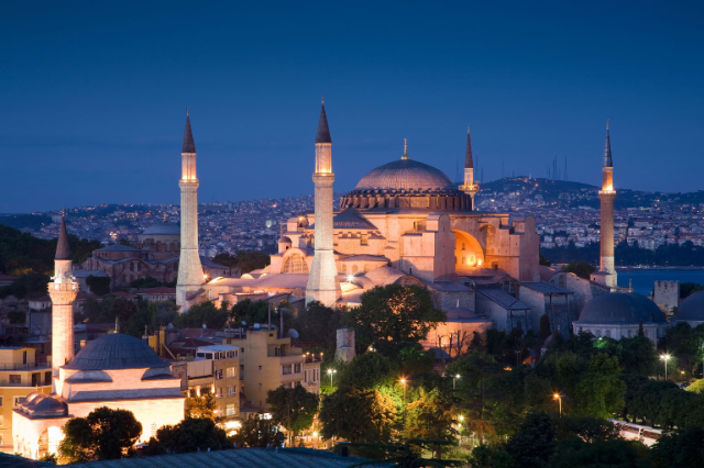 Hagia Sophia - Ayasofya Meydanı no 1 | Secret World Trip Planner