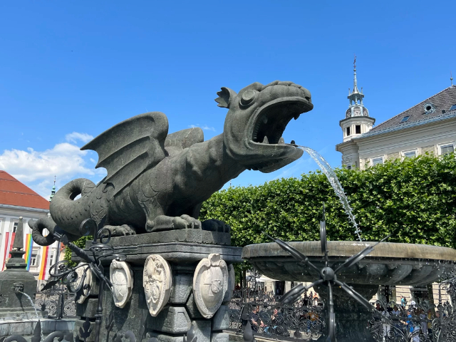 Lindworm fontein - Klagenfurt am Wörthersee | Secret World Trip Planner