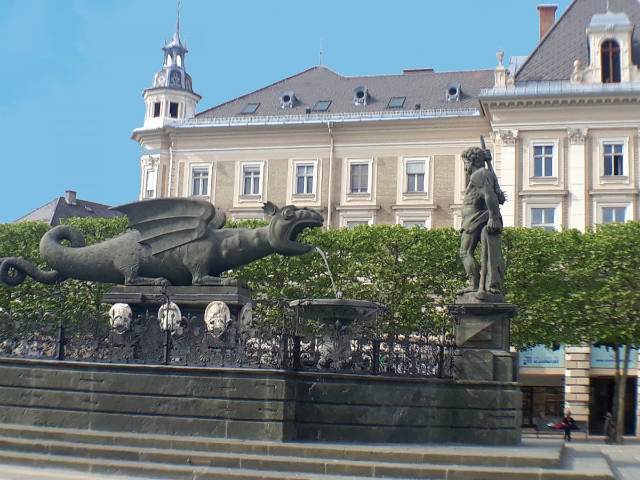 Lindworm fontein - Klagenfurt am Wörthersee | Secret World Trip Planner