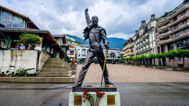 Het standbeeld van Freddie Mercury - Montreux | Secret World Trip Planner