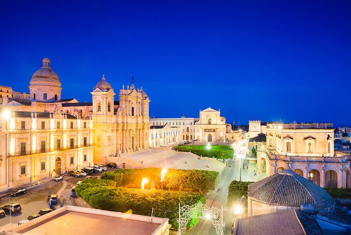 Stadhuisplein - Noto | Secret World Trip Planner