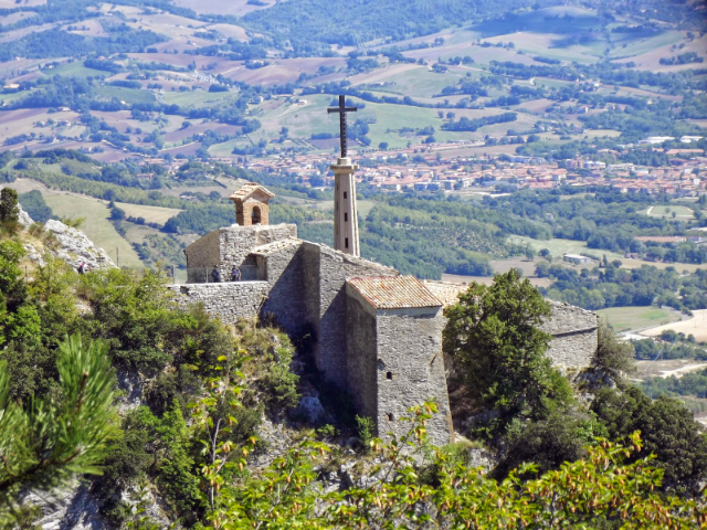 Ermitage de St Cataldo - 62024 Esanatoglia MC | Secret World Trip Planner