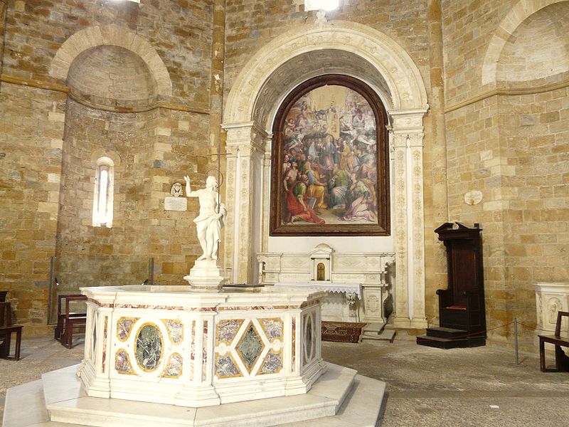 De doopkapel van San Giovanni in Volterra - Volterra | Secret World Trip Planner