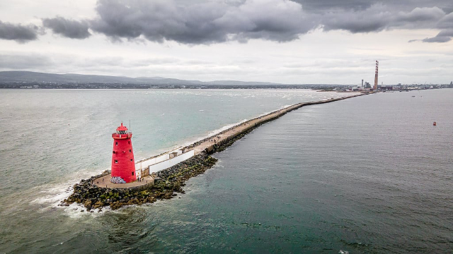 Faro di Poolbeg - Poolbeg | Secret World Trip Planner