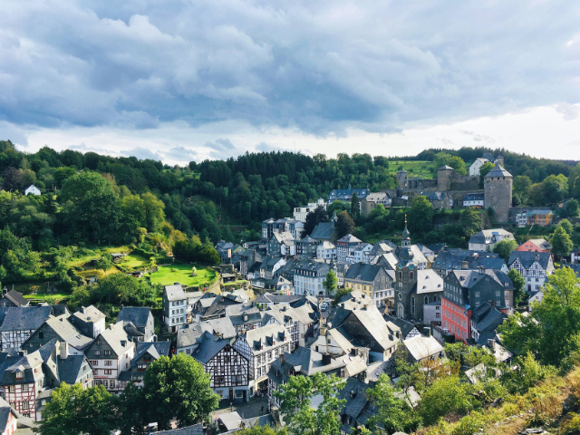 孟肖 - Monschau | Secret World Trip Planner