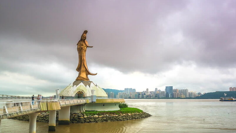 Macao | La estatua de Guan Yin — 1101 Av. Dr. Sun Yat-Sen