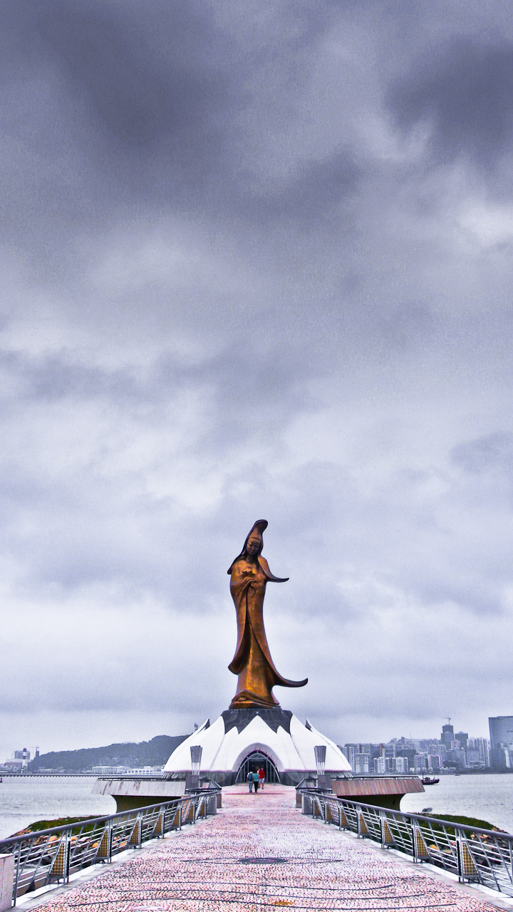 Macao | La estatua de Guan Yin - 1101 Av. Dr. Sun Yat-Sen | Secret World Trip Planner