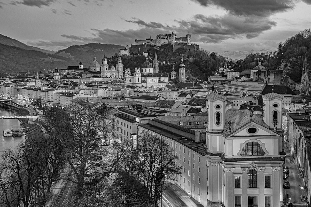 Salzburg: Museum der Moderne na Mönchsberg - Salzburg | Secret World Trip Planner