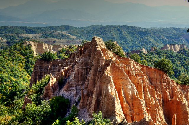 Zandstenen piramides van Melnik - Sandanski | Secret World Trip Planner