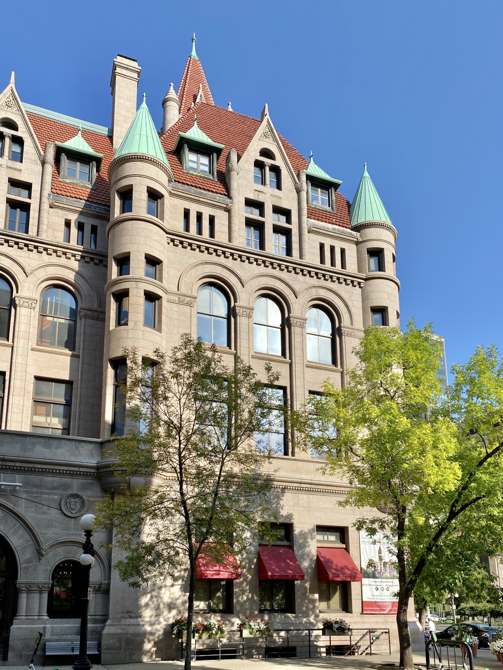 Punkt orientacyjny w SaintPaul - Saint Paul | Secret World Trip Planner