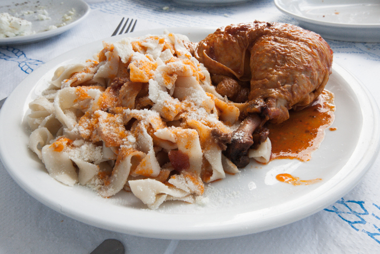 Matsáta, the typical dish of Folegandros — Folegandros