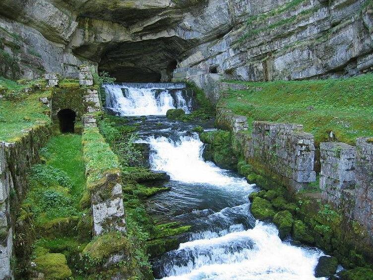 França / Ouhans e o Rio Loue — Ouhans