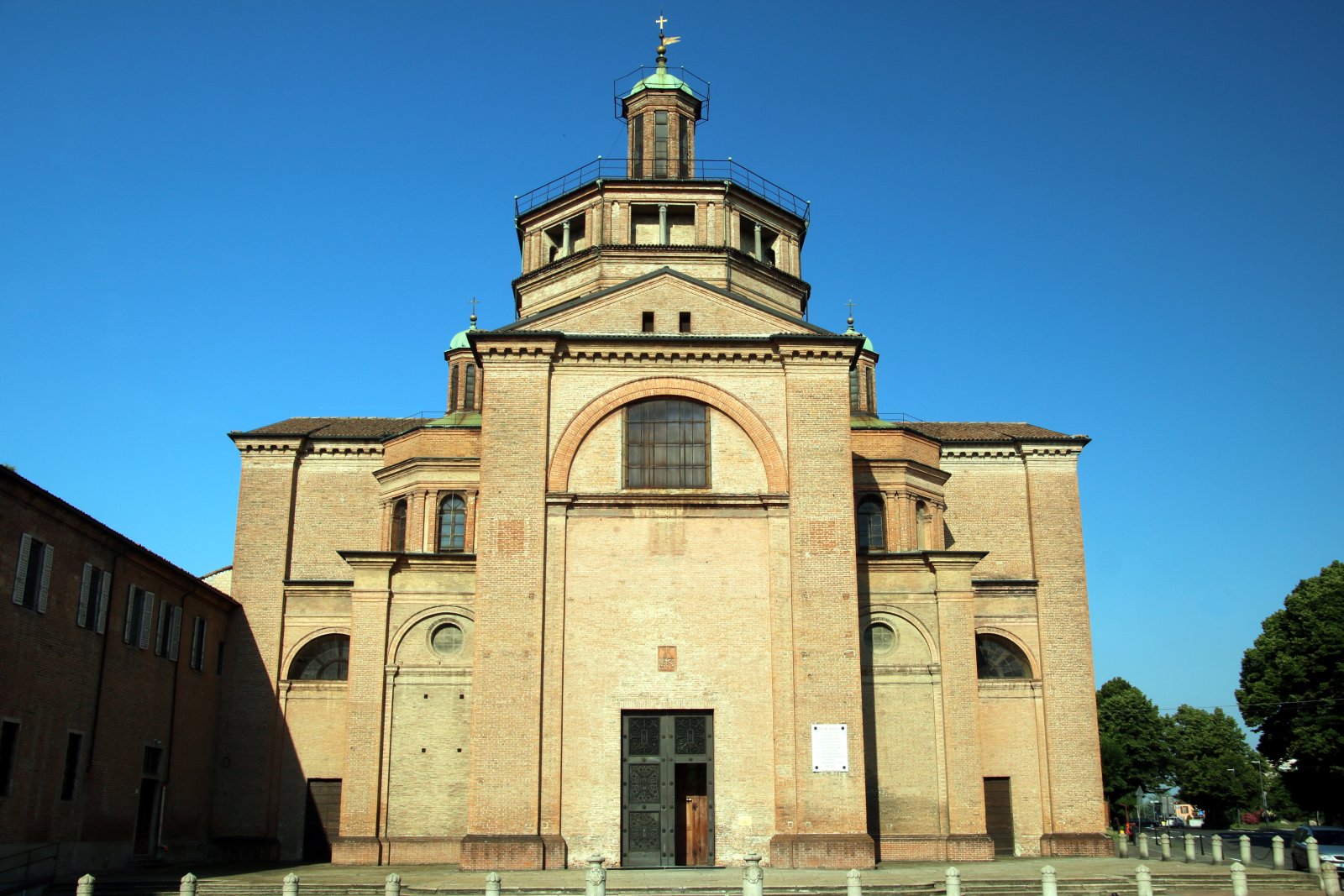 Bazylika Santa Maria di Campagna - Piacenza | Secret World Trip Planner