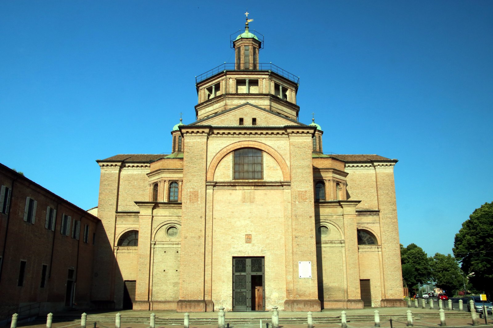 Bazylika Santa Maria di Campagna - Piacenza | Secret World Trip Planner