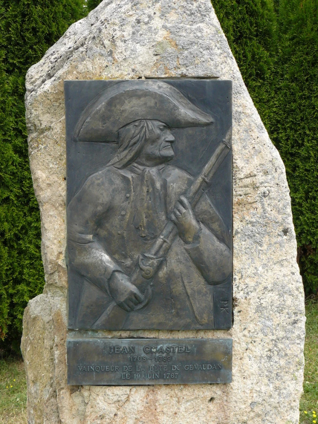 Monument voor Jean Chastel - La Besseyre-Saint-Mary | Secret World Trip Planner
