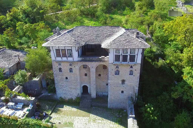 Дом Зекате - Gjirokastër | Secret World Trip Planner