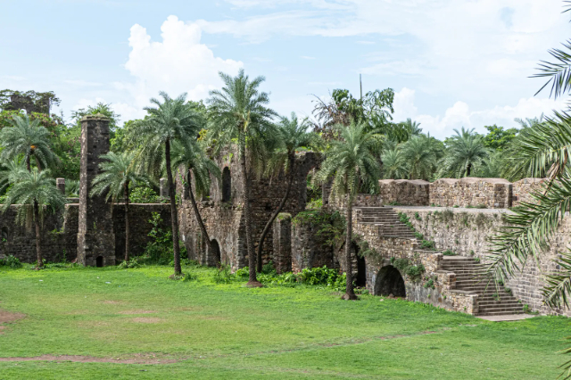 Fuerte de Vasai - Naigaon | Secret World Trip Planner
