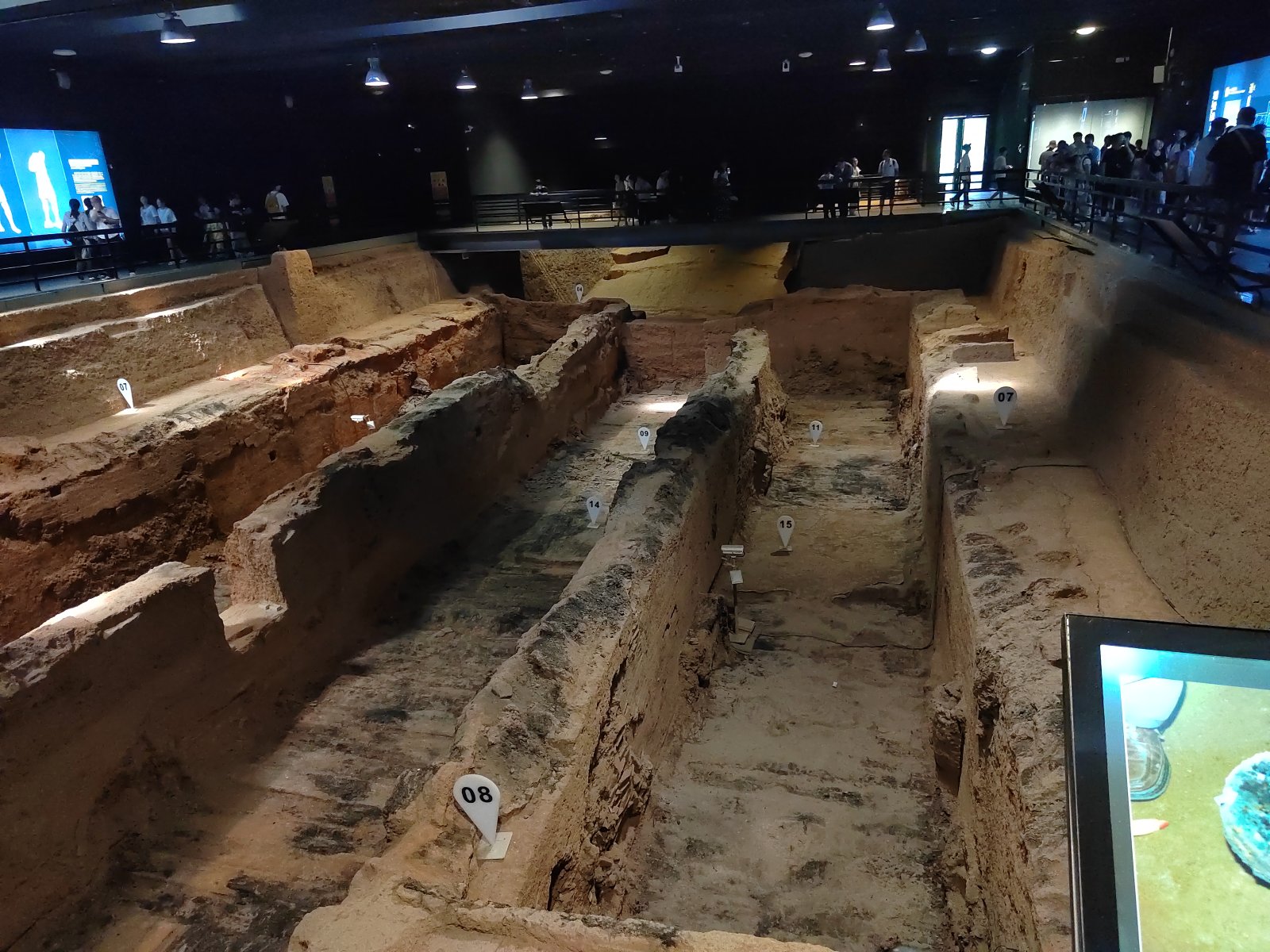 Mausoleo del Emperador Qing Shi Huang - Xian Shi | Secret World Trip Planner