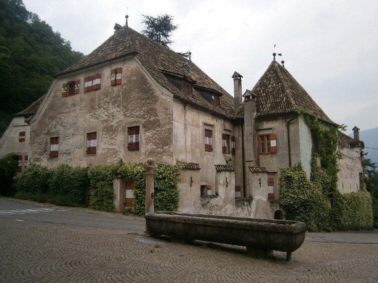 Schwanburg or Swan Castle - Nalles | Secret World Trip Planner
