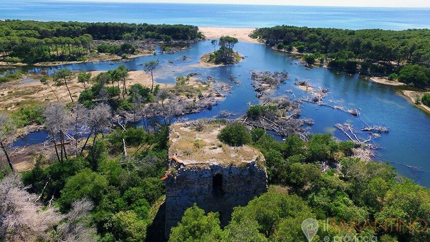 La tour de briques et l'oasis de Salinella - Marina di Ginosa | Secret World Trip Planner