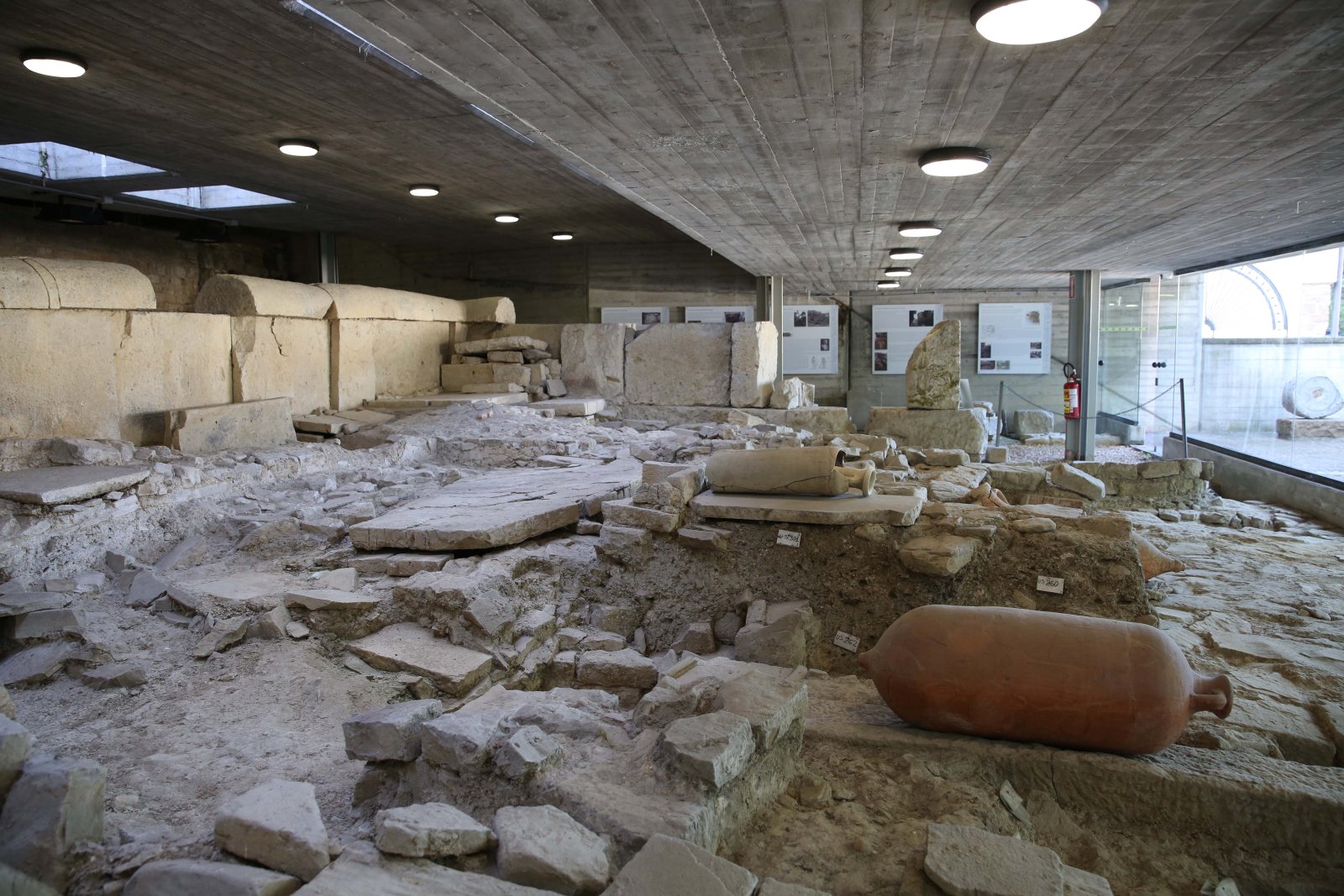 Triest | Antiquarium der Via di Donota - Trieste | Secret World Trip Planner