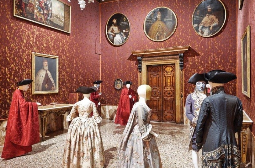Museu de tecido e Fantasia - Venezia | Secret World Trip Planner