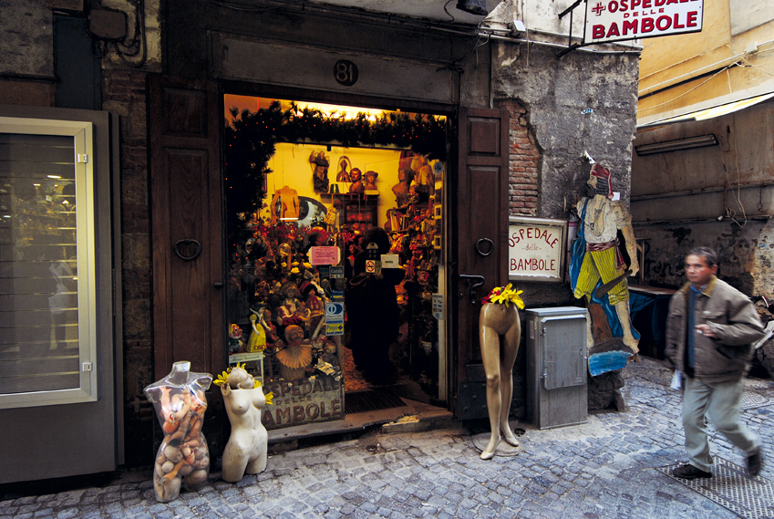 Неаполь и больница кукол: волшебное место - Napoli | Secret World Trip Planner