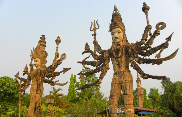 Parque Búdico Sala Keoku - Wat That | Secret World Trip Planner