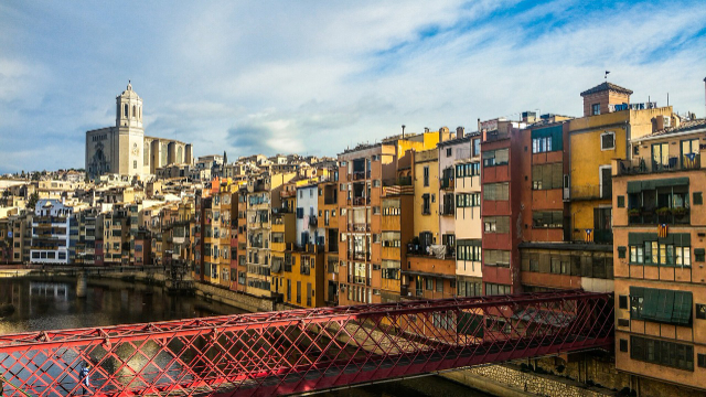 费罗桥--赫罗纳的埃菲尔工程标志 - Girona | Secret World Trip Planner
