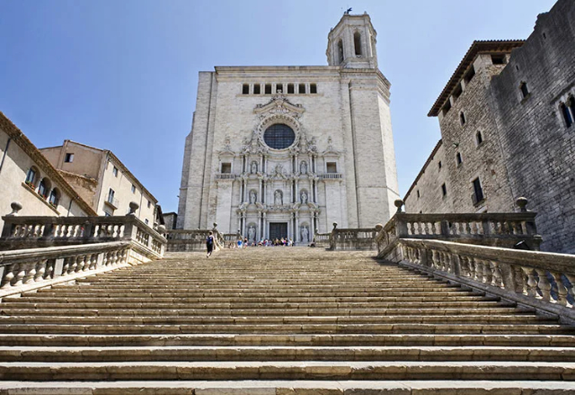 La cathédrale de Gérone - Où l'histoire, la foi et la fantaisie s'entrechoquent - Girona | Secret World Trip Planner