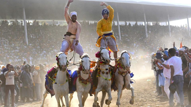 Anandpur Sahib: El Holi de un guerrero en el Festival Hola Mohalla - Anandpur Sahib | Secret World Trip Planner