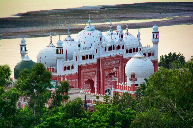 哈兹拉特-皮尔-沙阿-布尔汗-乌丁墓 - Chiniot | Secret World Trip Planner