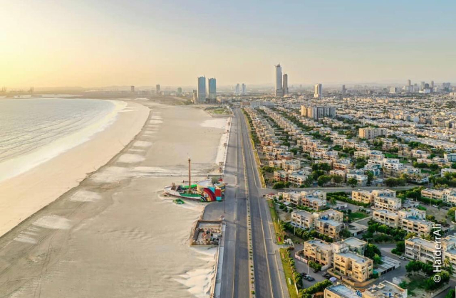 Playa de Clifton - Karachi | Secret World Trip Planner