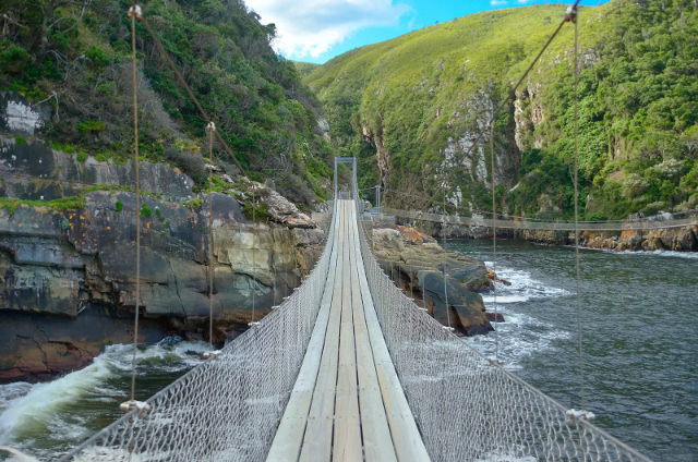 Explorer la beauté majestueuse de la rivière Storms | Secret World Trip Planner