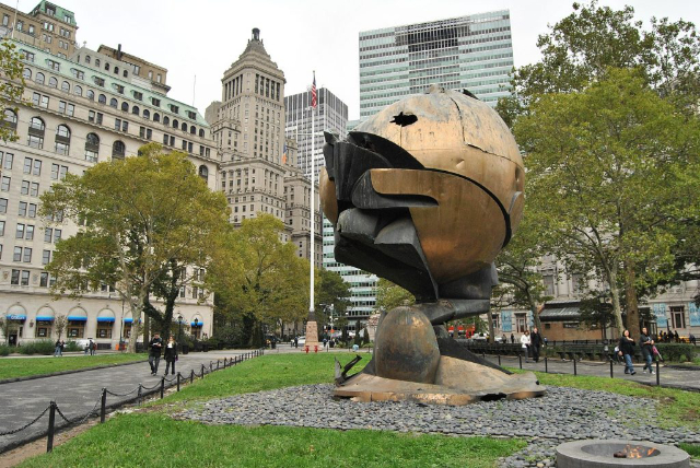 Esfera del World Trade Center - New York | Secret World Trip Planner