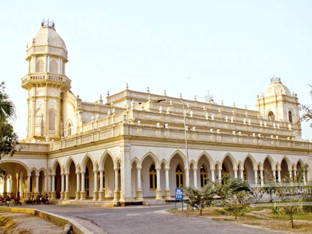 Центральная библиотека Бахавалпура - Bahawalpur | Secret World Trip Planner