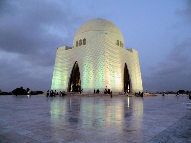 Mausoleo de Jinnah - Karachi | Secret World Trip Planner