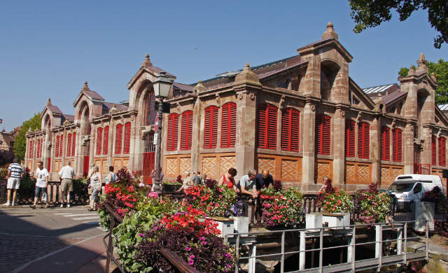 Overdekte markt van Colmar - Een voorproefje van de Elzas onder ijzer en glas - Colmar | Secret World Trip Planner