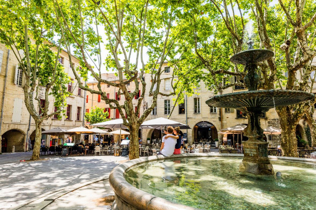 乌泽斯 - Uzès | Secret World Trip Planner