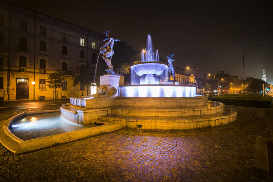 Modena / fontanna dwóch rzek  - Modena | Secret World Trip Planner