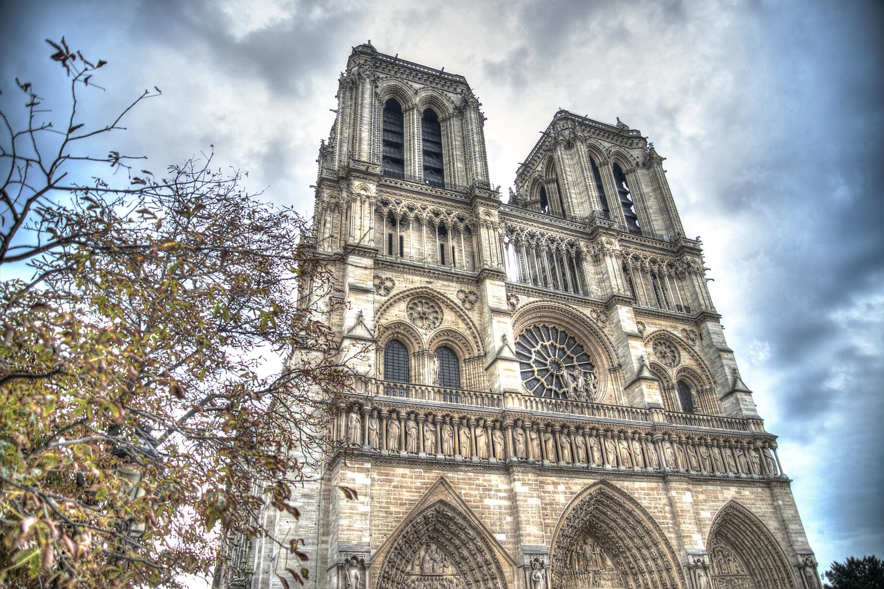 Notre Dame, gotycki klejnot Francji - Paris | Secret World Trip Planner
