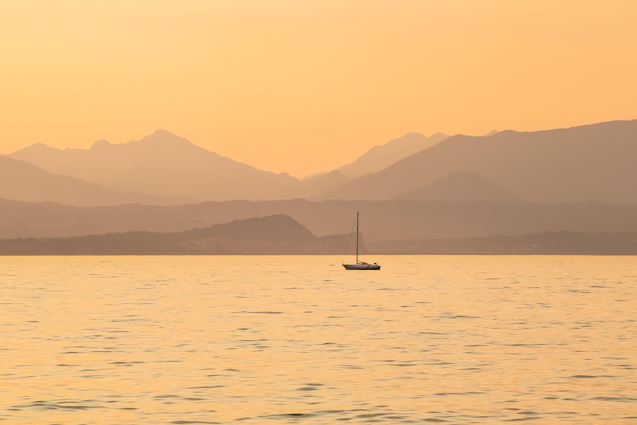 Jezioro Garda / Garda i Riwiera Oliwna - Garda | Secret World Trip Planner