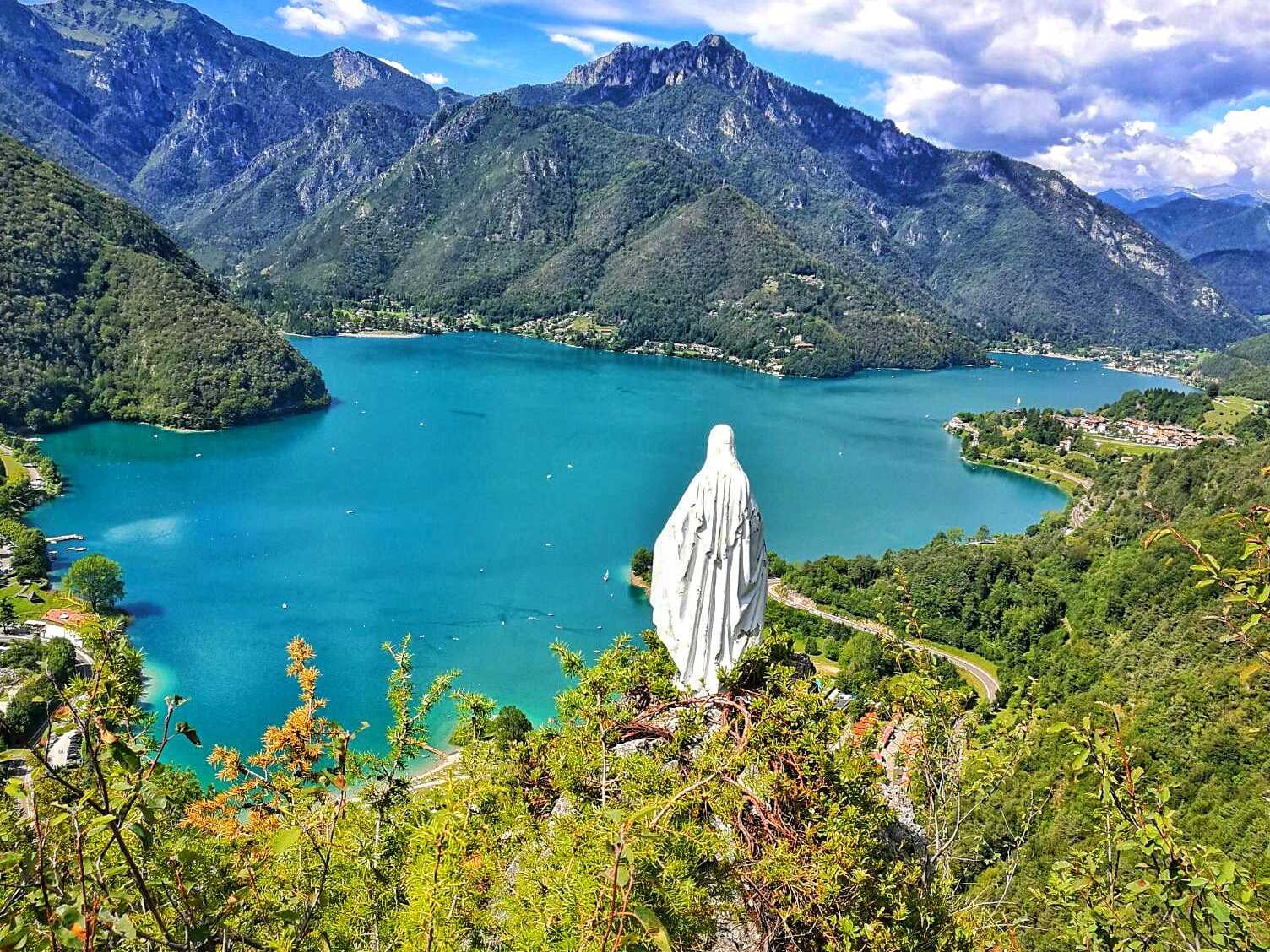 秘密の世界-レドロ湖はトレンティーノで最も美しく、きれいなの一つです - Lago di Ledro | Secret World Trip Planner