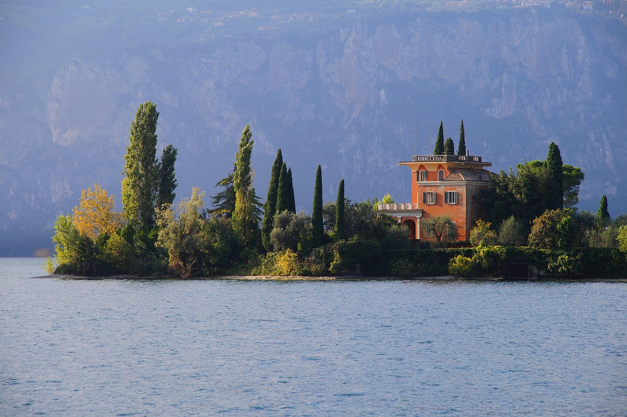 加尔达/il maggiore lago italiano - Lago di Garda | Secret World Trip Planner