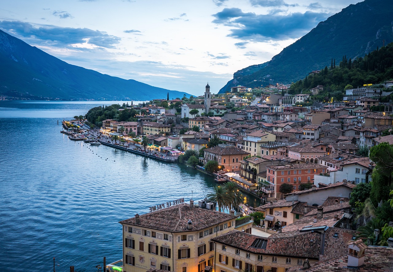 加尔达/il maggiore lago italiano - Lago di Garda | Secret World Trip Planner