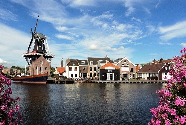 Harlem | The Tulip Capital - Haarlem | Secret World Trip Planner