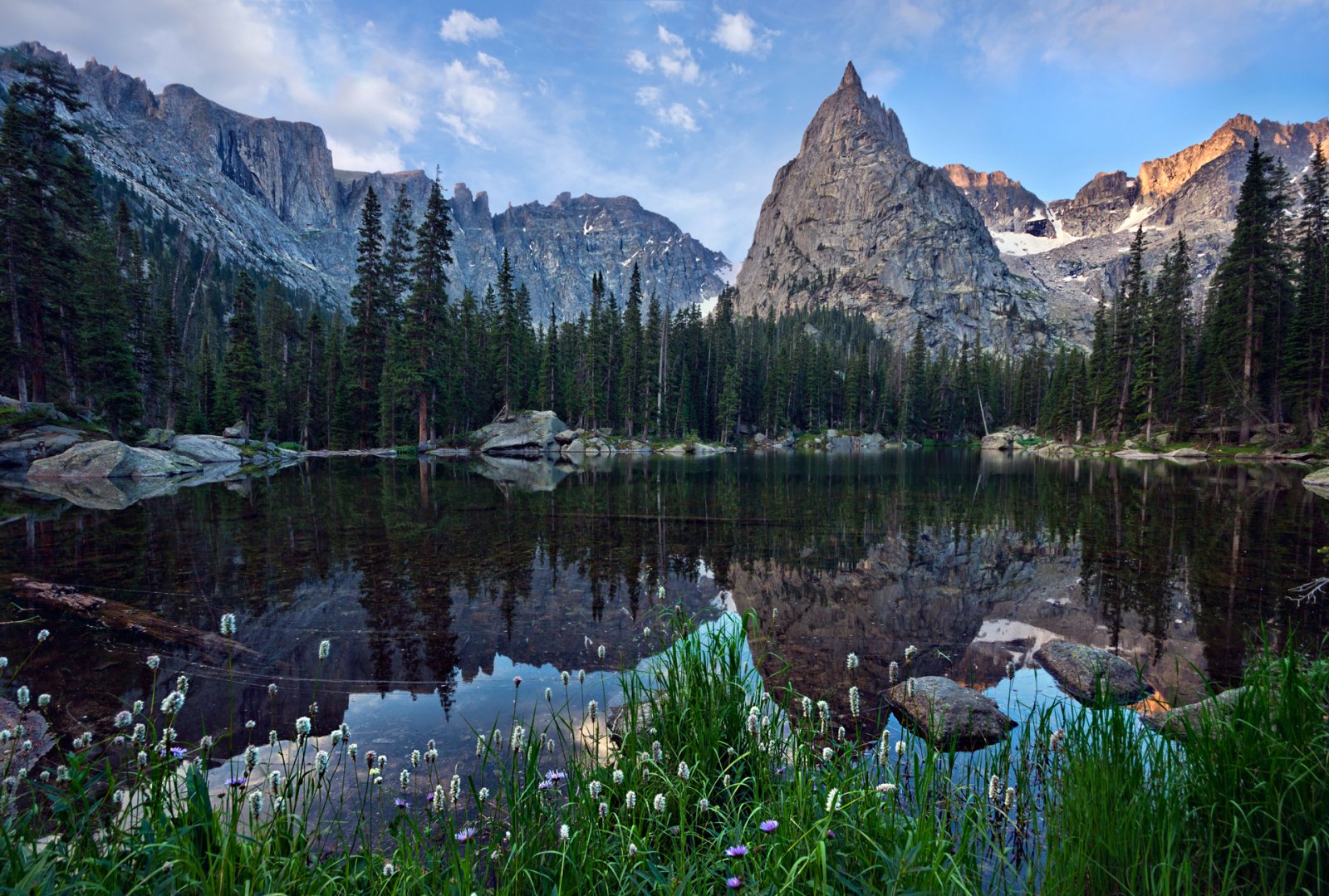 Colorado | Pico del Águila Solitaria - Lone Eagle Peak | Secret World Trip Planner