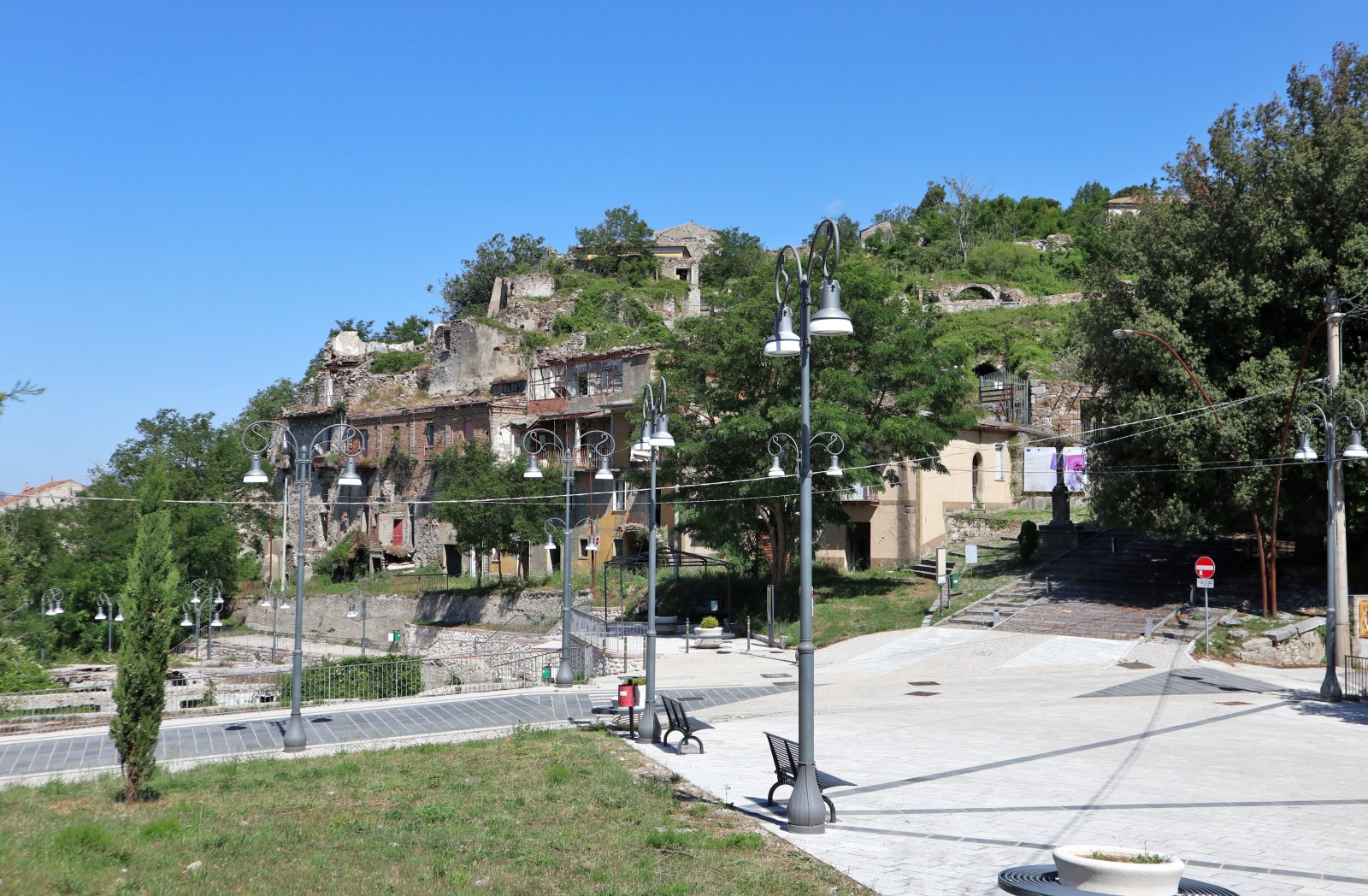 Area archeologica di Conza - 1 | Secret World Trip Planner