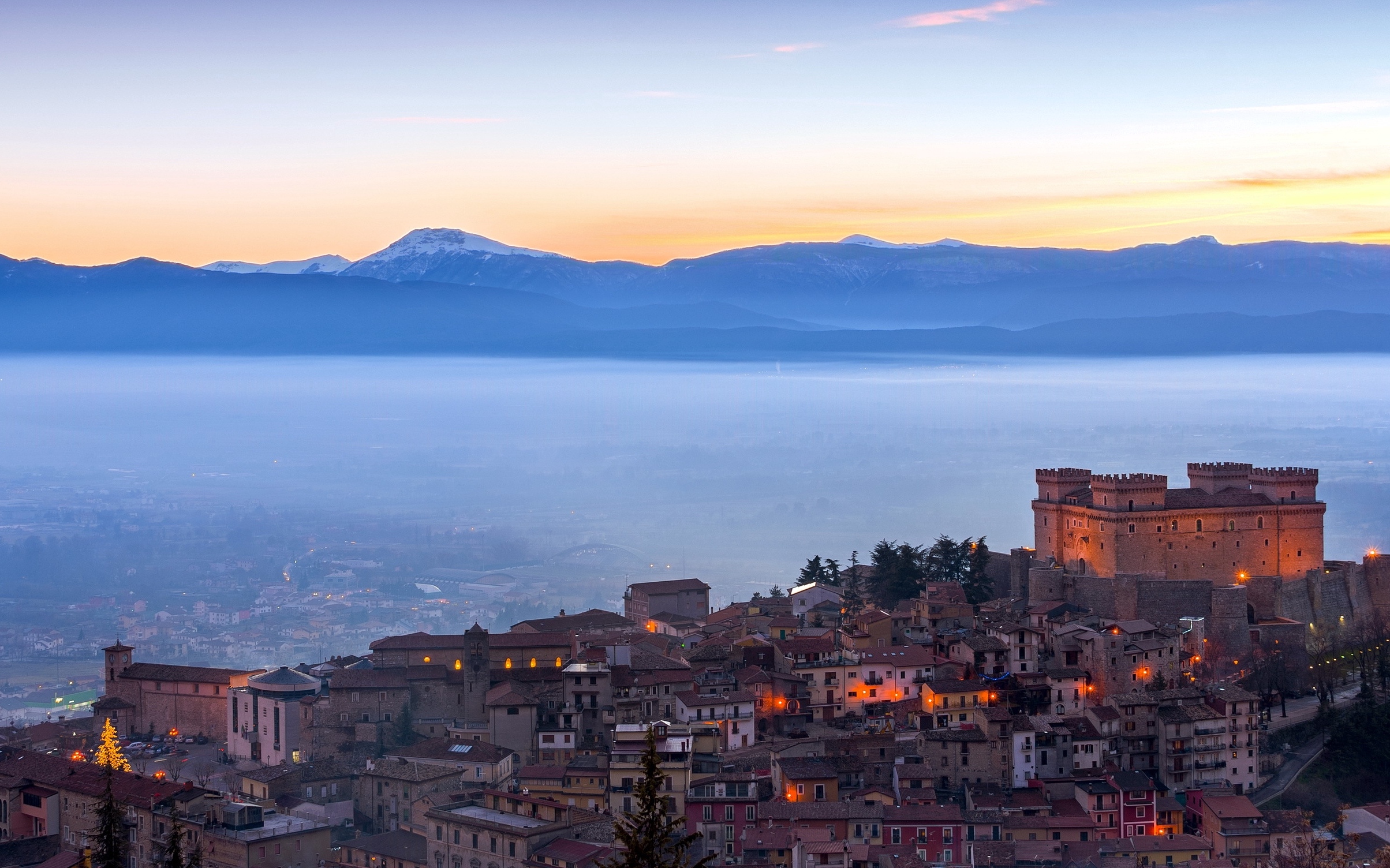 Das Piccolomini-Schloss von Celano - Celano | Secret World Trip Planner