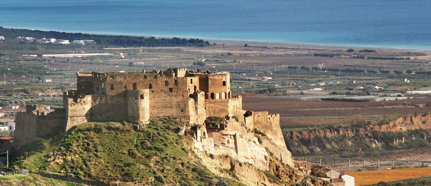 Castelo suábio de Rocca Imperiale - Rocca Imperiale | Secret World Trip Planner